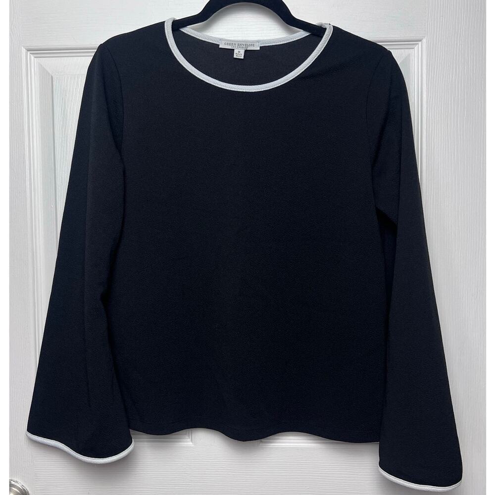 Green Envelope Los Angeles Women's Bell Sleeve Black Blouse Size Medium